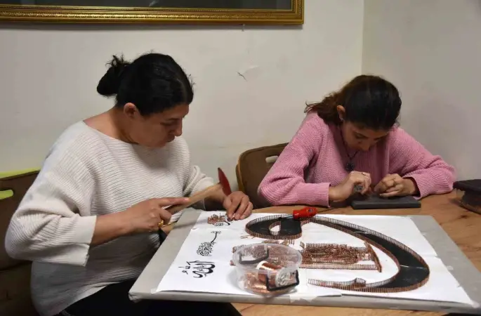 Zihinsel engelli Beyza filografi sanatıyla hayata tutunuyor
