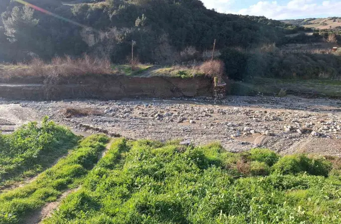 Ziyanlar’da dere taştı, tarım arazileri zarar gördü
