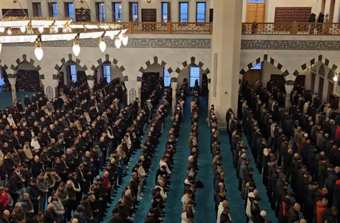Zonguldak Uzun Mehmet Camii’nde Ramazan Bayramı coşkusu
