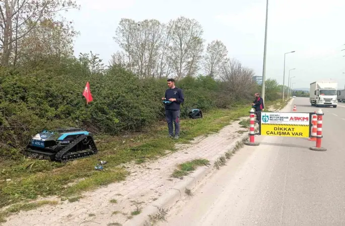 Zorlu araziler "çalı canavarı" ile temizleniyor
